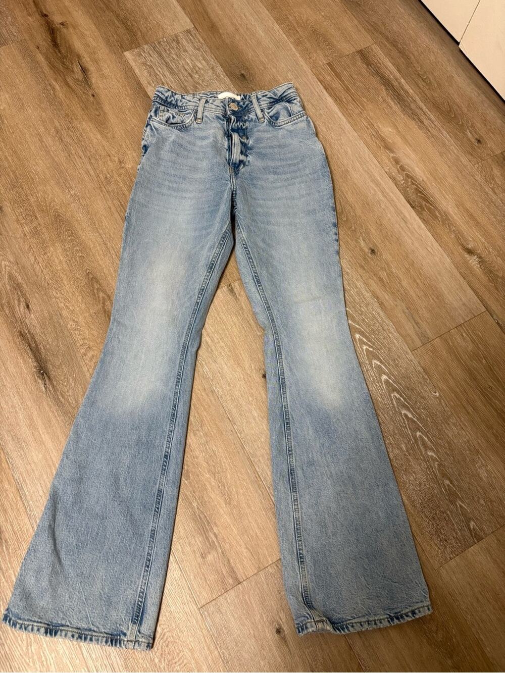 River Island Women Blue Light Wash High Rise Y2K Flare Jeans Size 4R